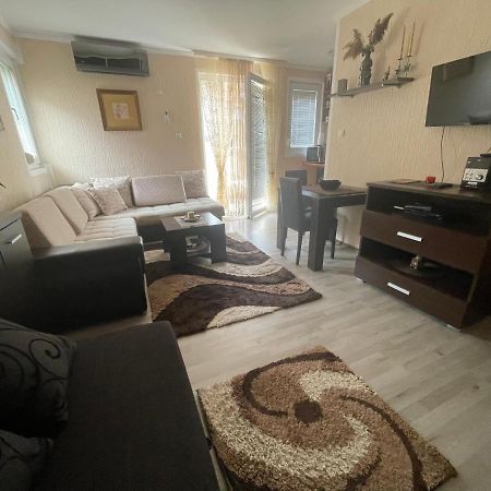 Studio Apartment For Rent In Budva Extérieur photo