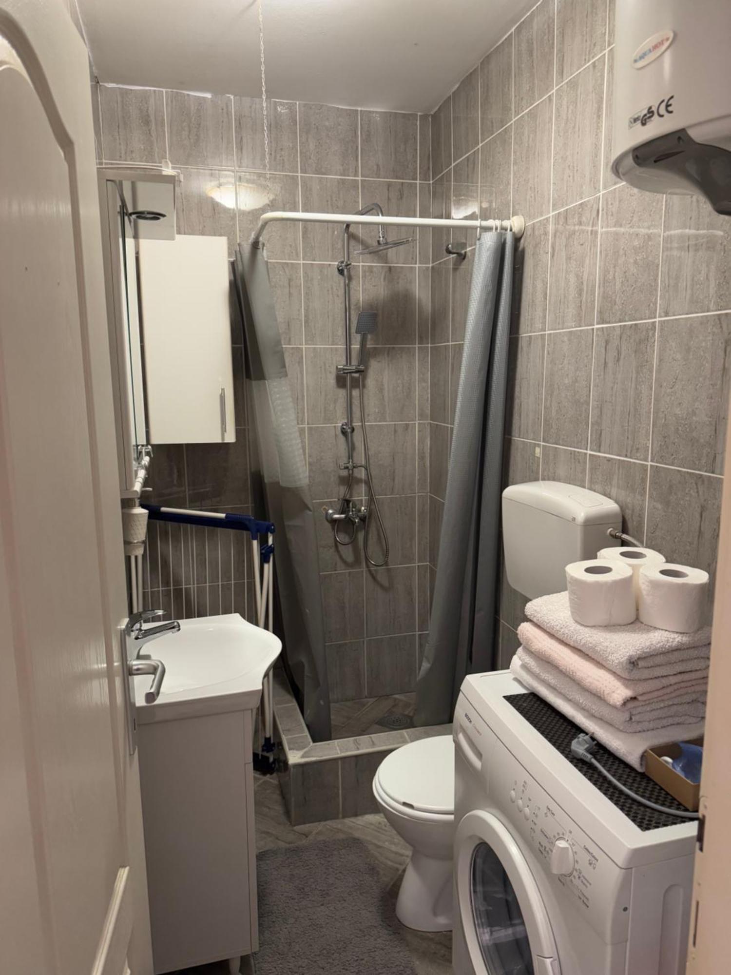 Studio Apartment For Rent In Budva Extérieur photo